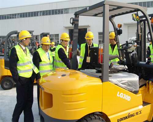 龙工叉车 LG30D