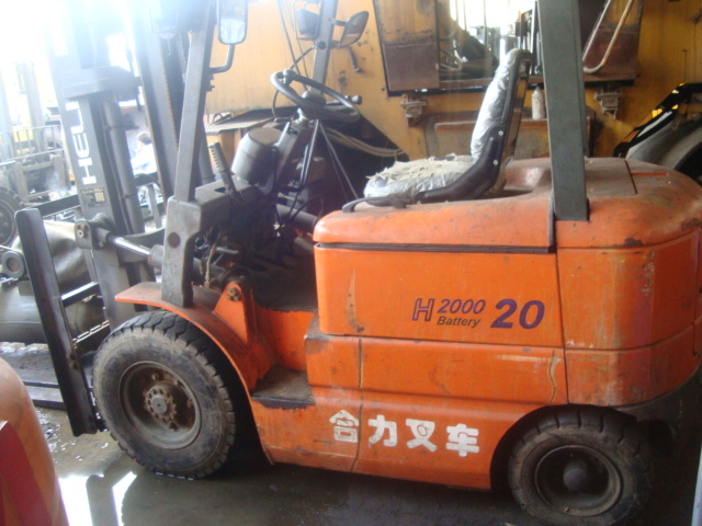 二手合力电动2吨叉车 H2000_中国叉车网(www.chinaforklift.com)