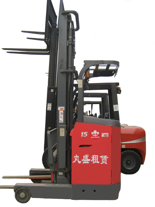 前移式电动叉车 15