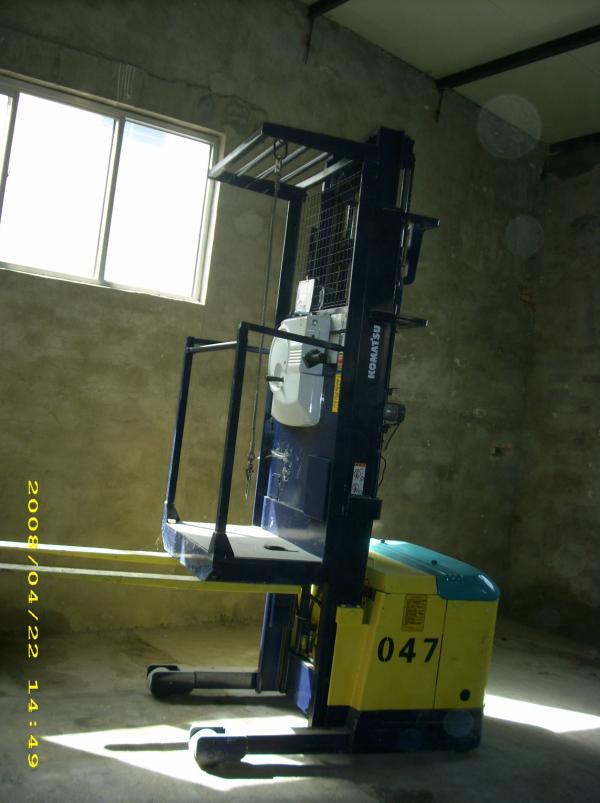 小松拣选式叉车（47#） MPF10-2