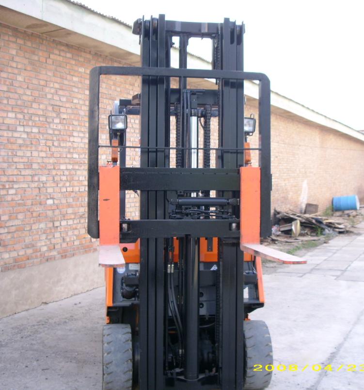 096#-丰田电动平衡重叉车 5FB25