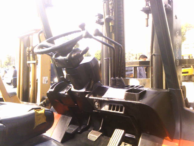 二手进口丰田7F小5吨叉车 7FD50
