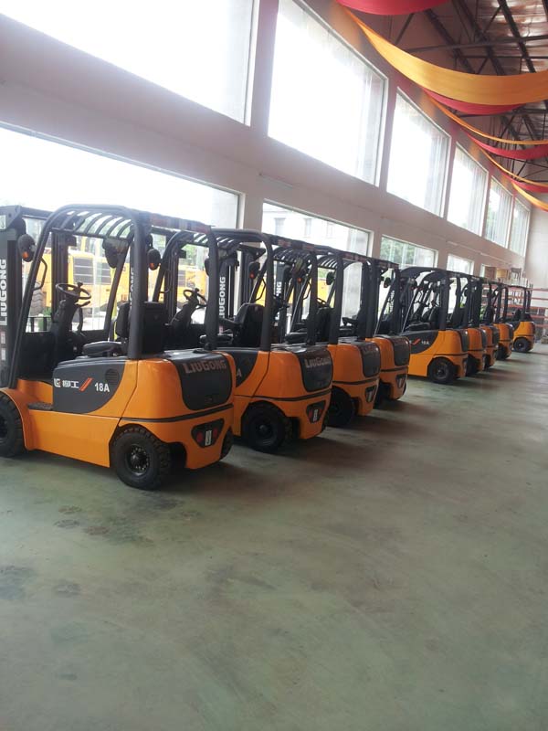 广州捷诚：租赁叉车 柳工