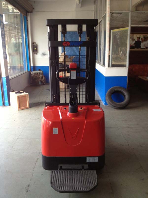 广州捷诚：租赁叉车 力达