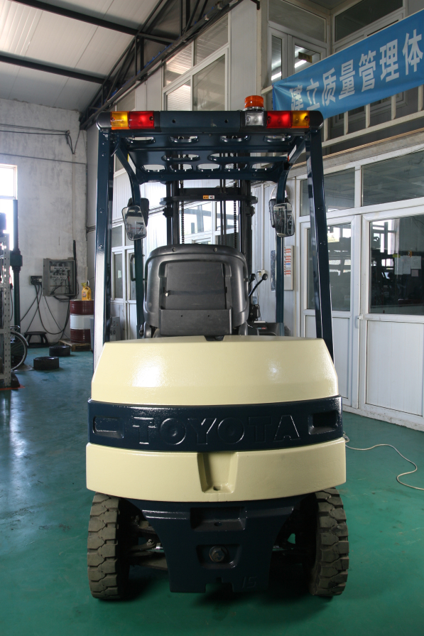 丰田电动叉车152# 7FB15