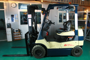 电动叉车租赁165# 7FBL25