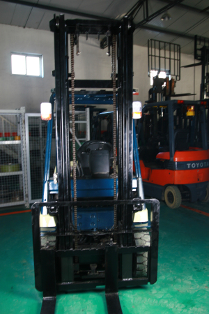 和盛兴行-电动叉车租赁108# 7FB20