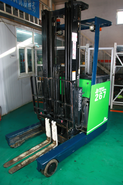 和盛兴行-电动叉车租赁267# E30