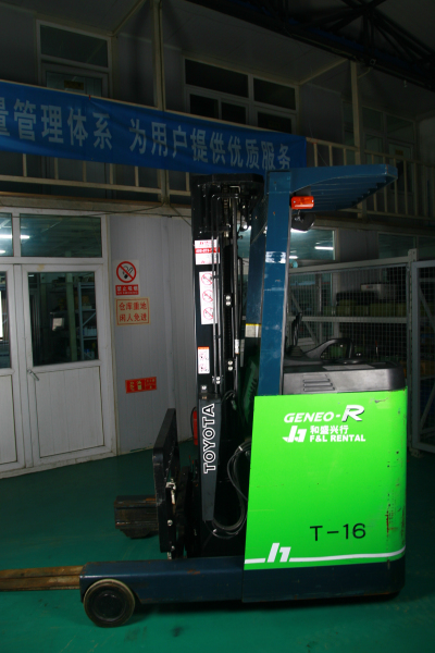 和盛兴行--电动叉车租赁303# 7FBR15