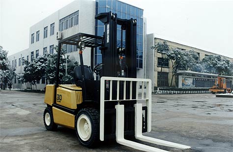 镇江福马3吨内燃柴油平衡重叉车 CPC-30A