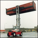瑞典斯维叉车(SVETRUCK)10/7吨空箱内燃集装箱平衡重叉车 13,6 CS 4H
