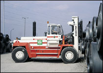 瑞典斯维叉车(SVETRUCK)37吨钢卷专用搬运叉车 37120-54