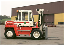 瑞典斯维叉车(SVETRUCK)13.6吨用于叉铝材的叉车 13660-32