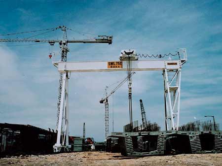 深圳招商局轮胎自行式龙门吊 起重龙门吊