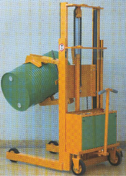 德国根克尔(genkinger)0.3吨电动油桶搬运车 BES03/17  NES03/17_中国叉车网(www.chinaforklift.com)