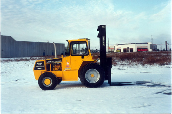 美国罗德(LOAD LIFTER)15,000磅内燃平衡重叉车 2200