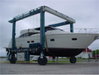 美国船用设备叉车(MARINE)15吨自行式龙门吊 15BFM