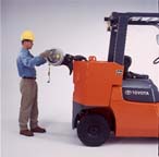 美国丰田叉车(TOYOTA)10000磅液化气/汽油平衡重叉车 7FGCU45-BCS