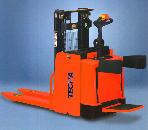 西班牙特克安(TECNA2000)站驾式全电动堆高机 TMP-20XD
