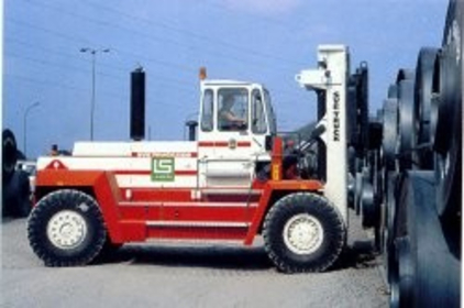 瑞典斯维叉车(SVETRUCK)32吨钢卷专用搬运叉车 32120-48
