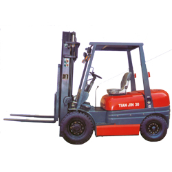 天津中外建(JINCHA)3吨汽油平衡重叉车 CPQ30