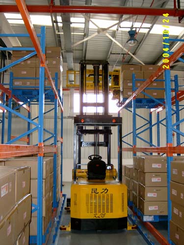 西安昆仑叉车(KUNLUN)1.5吨人下行高位三向堆垛叉车 KL15