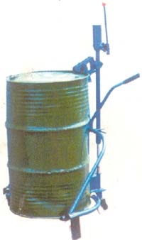 油桶装卸车 COY300kg_中国叉车网(www.chinaforklift.com)