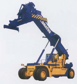 小松正面吊平衡重叉车 RS