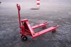 比萨曼(BISHAMON)手动托盘车  