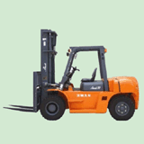 宝骊内燃平衡重叉车  