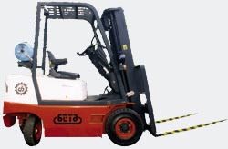 保加利亚Beta2吨液化气平衡重叉车 G1620