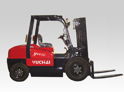 桂林玉柴叉车(YUCHAI)5吨内燃柴油平衡重叉车 YCC50CD