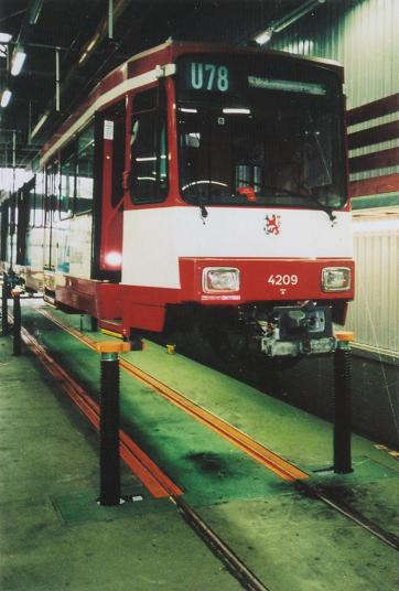 梁式架车机 非标准产品