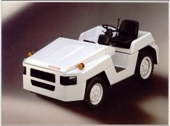 日本丰田2TG25牵引车 2TG25