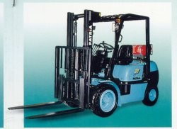 印尼Patria PFG15T-2内燃平衡重叉车 PFG15T-2