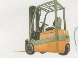 美国丰田叉车(TOYOTA)FBESF10平衡重三抡电动叉车 FBESF10