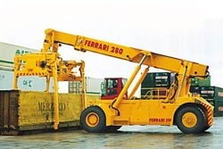 意大利CVS Ferrari 280S内燃集装箱正面吊 Ferrari 280S