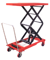 叉车、堆高车、油桶堆高车