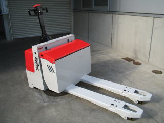 日本杉国(sugico)电动托盘叉车3