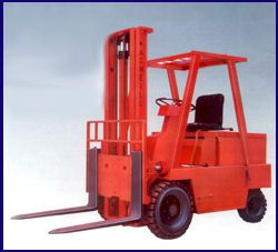 印度麦克伦尔（Macneill）Counter Balanced Electronic Forklift Trucks