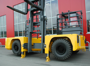 奥地利LANCER 内燃侧面叉车6