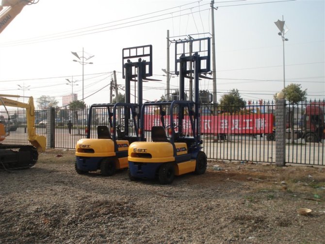 柳工叉车 1.5——7T