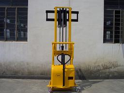 半电动堆高车，堆高机， 1.0T/1.5T/2.0T*1.6M/2.0M/2.5M/3.0M