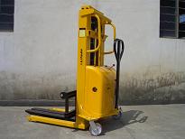 半电动堆高车，堆高机， 1.0T/1.5T/2.0T*1.6M/2.0M/2.5M/3.0M