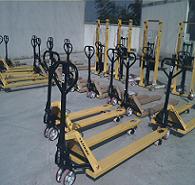 搬运车，托盘车 2.0T/2.5T。3.0T
