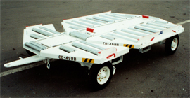 日本花冈(hanaoka)空港专用牵引拖车
