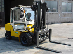 意大利ITALCARRELLI FD 20-50内燃平衡重叉车 FD 20-50