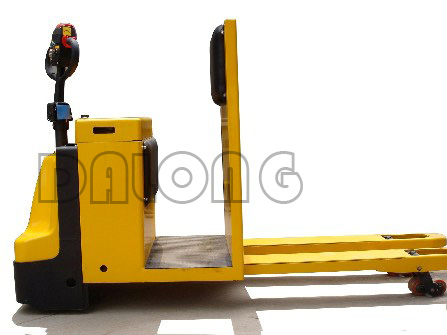 CBD1.5D或2.0D 电动低位拣选车