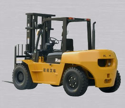 R系列5-10吨内燃平衡重式叉车 R系列5-10吨内燃平衡重式叉车