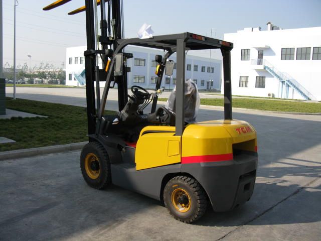 1-3T内燃叉车 1-3T